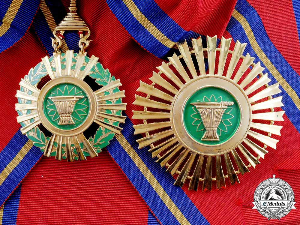 cambodia,_kingdom._a_royal_order_of_sahametrei,_grand_cross,_c.1998_l_494