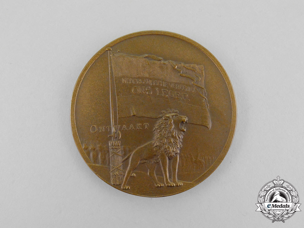 netherlands._a_dutch_medal_of_tribute_for_the_korea_fighters1951_l_557
