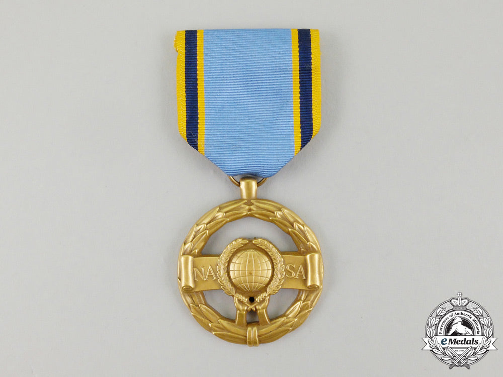 united_states._a_nasa_exceptional_service_medal_l_734_1