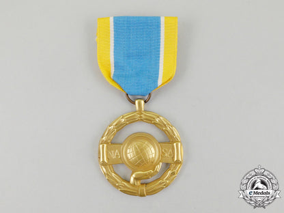 united_states._a_nasa_public_service_medal_l_743_1
