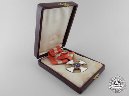 an_italian_order_of_the_crown;_officer's_cross_in_gold_with_case_l_872