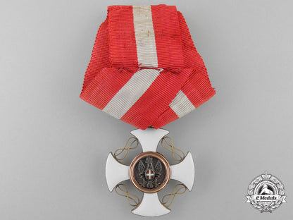 an_italian_order_of_the_crown;_officer's_cross_in_gold_with_case_l_876