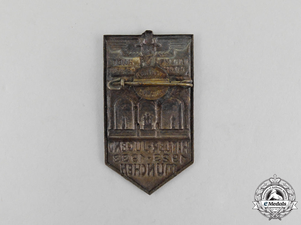 a193310-_year_anniversary_of_the_hj_in_munich_badge_l_928_1