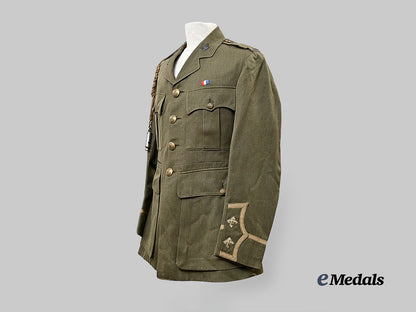 canada,_c_e_f._a_fine_officer's_tunic_to_a_minister_with_the215th_battalion,_by_a._brown&_sons_e_medals__c7693_4