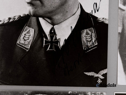 germany,_third_reich._a_lot_of_post-_war_signed_knight’s_cross_winner_photographs_e_medals__g62068_5