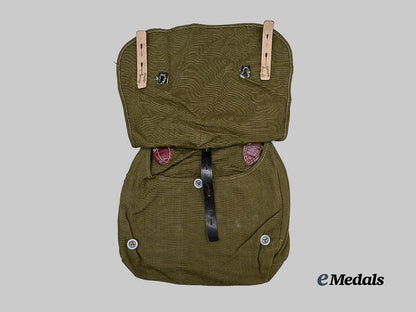 germany,_wehrmacht._a_bread_bag_e_medals__g62677_3