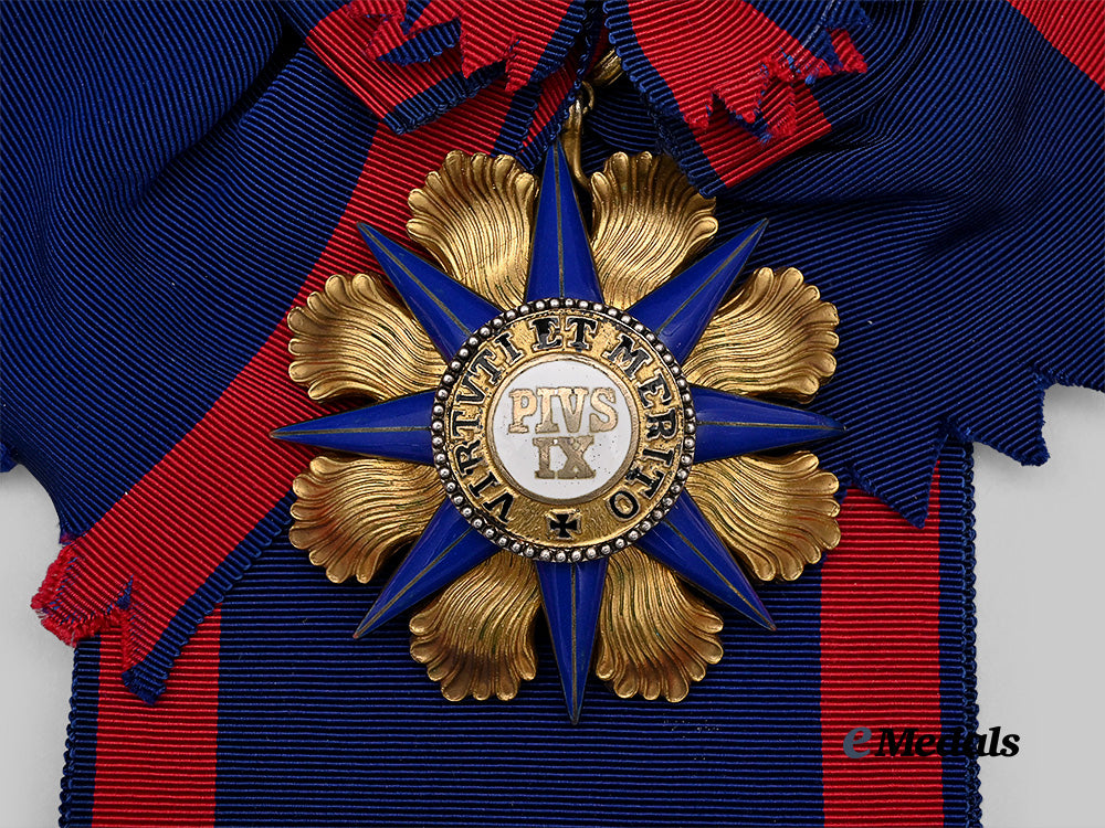 vatican,_papal_state._an_order_of_pius_i_x,_grand_cross_set_e_medals__m0332-48_4
