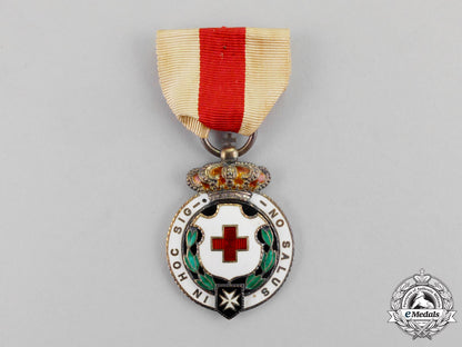 spain._an_order_of_the_red_cross,_second_class_medal_c.1929_m17-000156