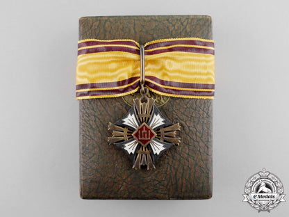 lithuania._an_order_of_the_grand_duke_gediminas;_third_class_neck_badge,_type_ii,_c.1935_m17-1042