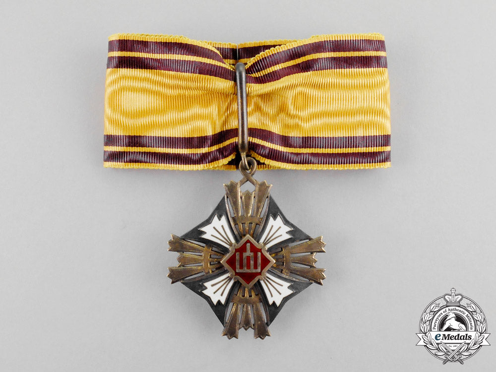 lithuania._an_order_of_the_grand_duke_gediminas;_third_class_neck_badge,_type_ii,_c.1935_m17-1043
