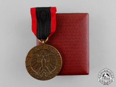 Albania. An Order Of The Black Eagle, 1St Class Gold Grade Merit Medal