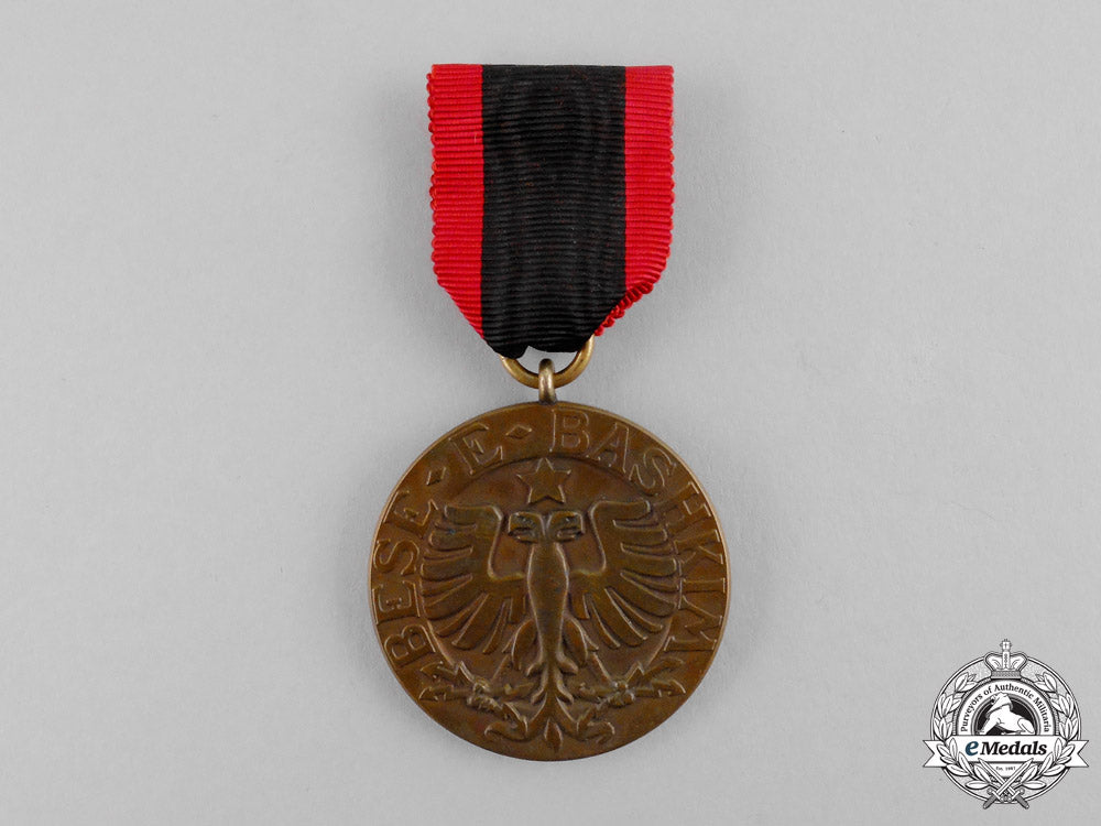 albania._an_order_of_the_black_eagle,1_st_class_gold_grade_merit_medal_m17-1327