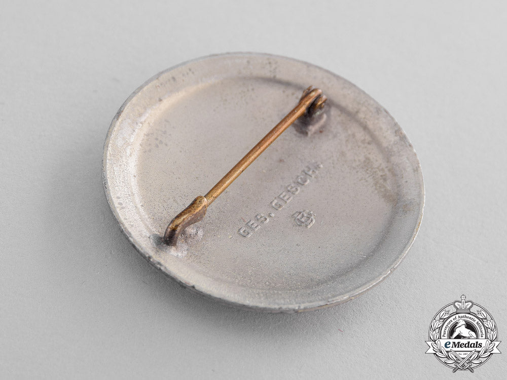 germany._a_drk(_german_red_cross)_nurse’s_aid_badge_m17-1447