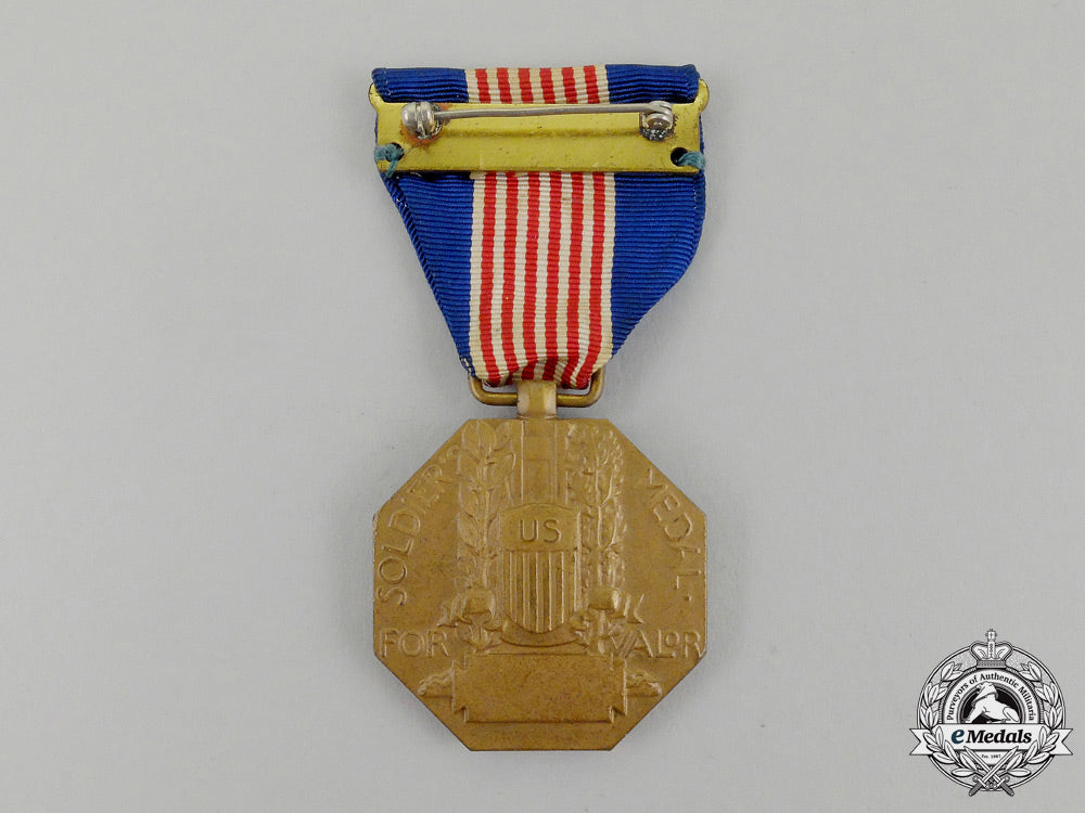 united_states._an_american_soldier's_medal_m17-1508