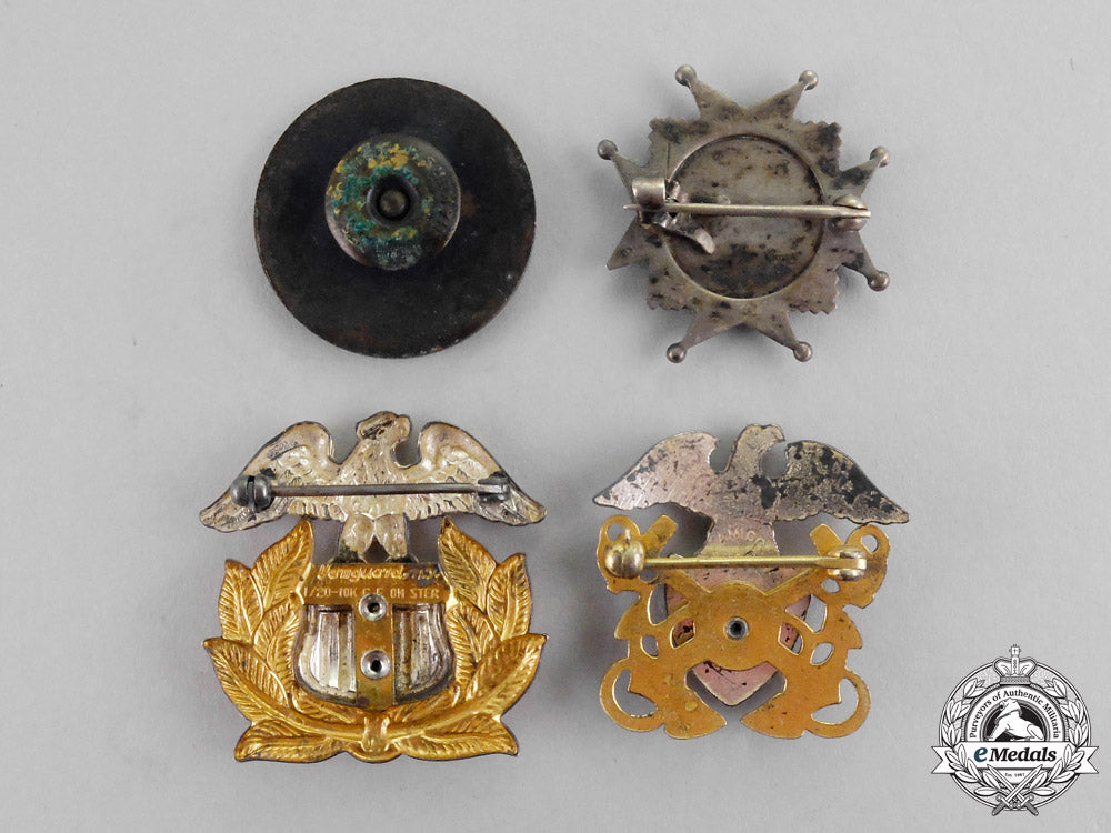 united_states._five_military_badges_m17-1640