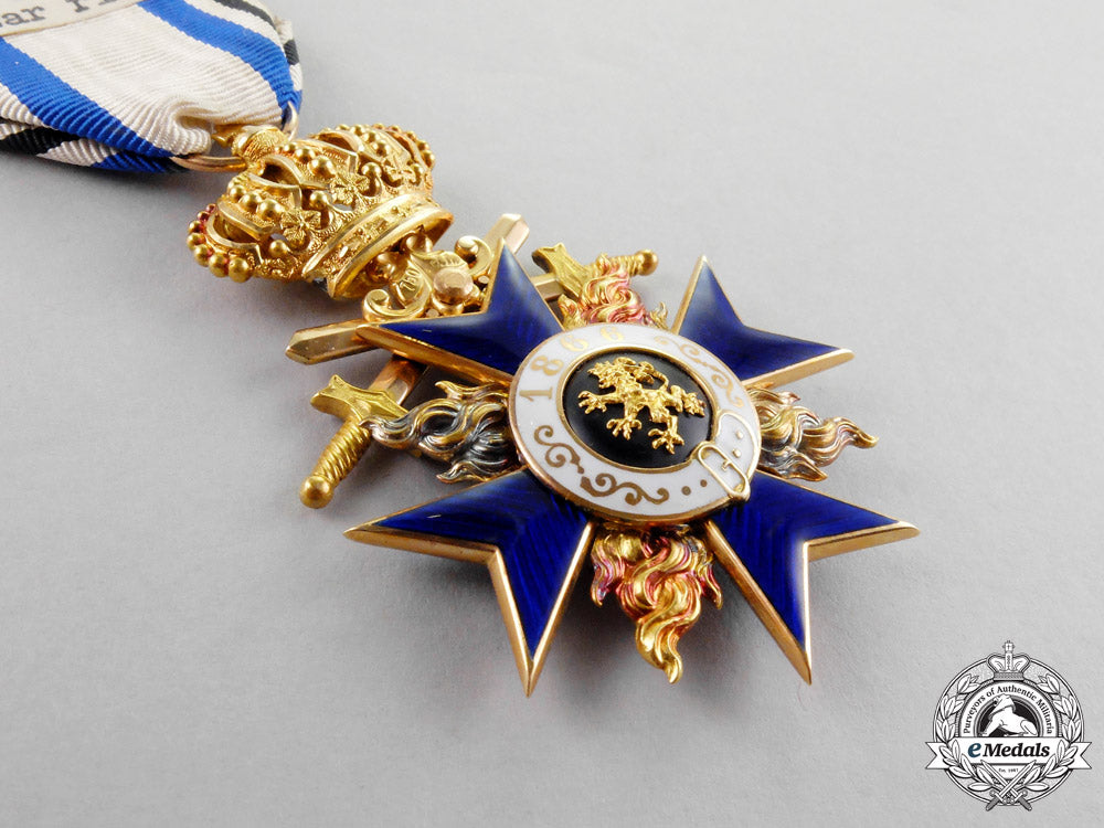 bavaria._an_order_of_military_merit_in_gold,_third_class_with_crown_and_swords,_by_jacob_leser_m17-1702