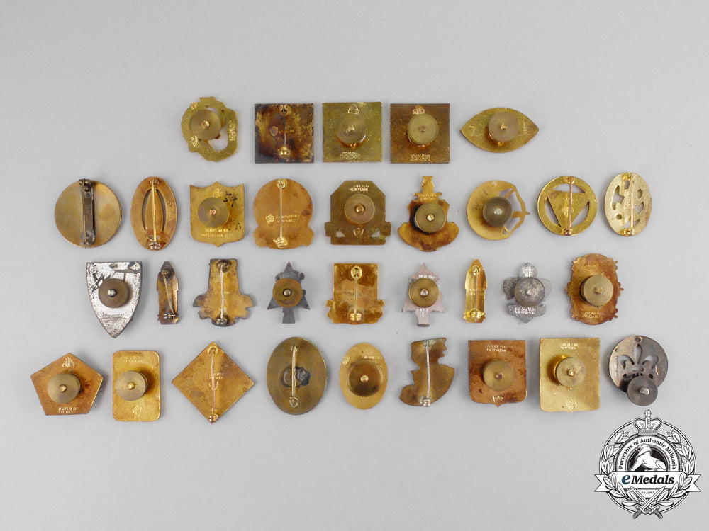 united_states._a_lot_of_thirty-_two_regimental_badges_m17-1775