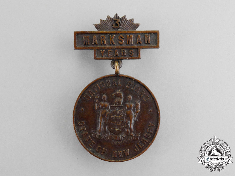 united_states._a_lot_of_four_military_shooting_awards_m17-1835_2_1_1_1_1_1_1_1