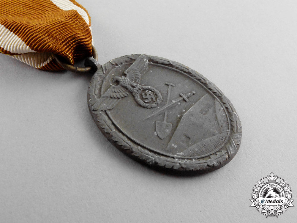 germany._an_ek2&_westwall_medal_pair_with_ribbon_bar_m17-2021