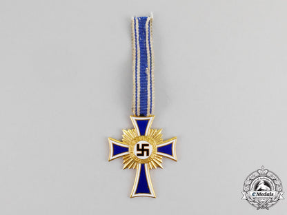germany._a_mint_gold_grade_mother’s_cross_by_ziemer&_söhne_with_case_m17-2082
