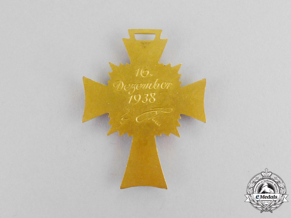germany._a_mint_gold_grade_mother’s_cross_by_ziemer&_söhne_with_case_m17-2084