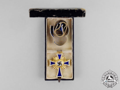 germany._a_gold_grade_mother’s_cross_by_a._rettenmaler_with_case_m17-2096
