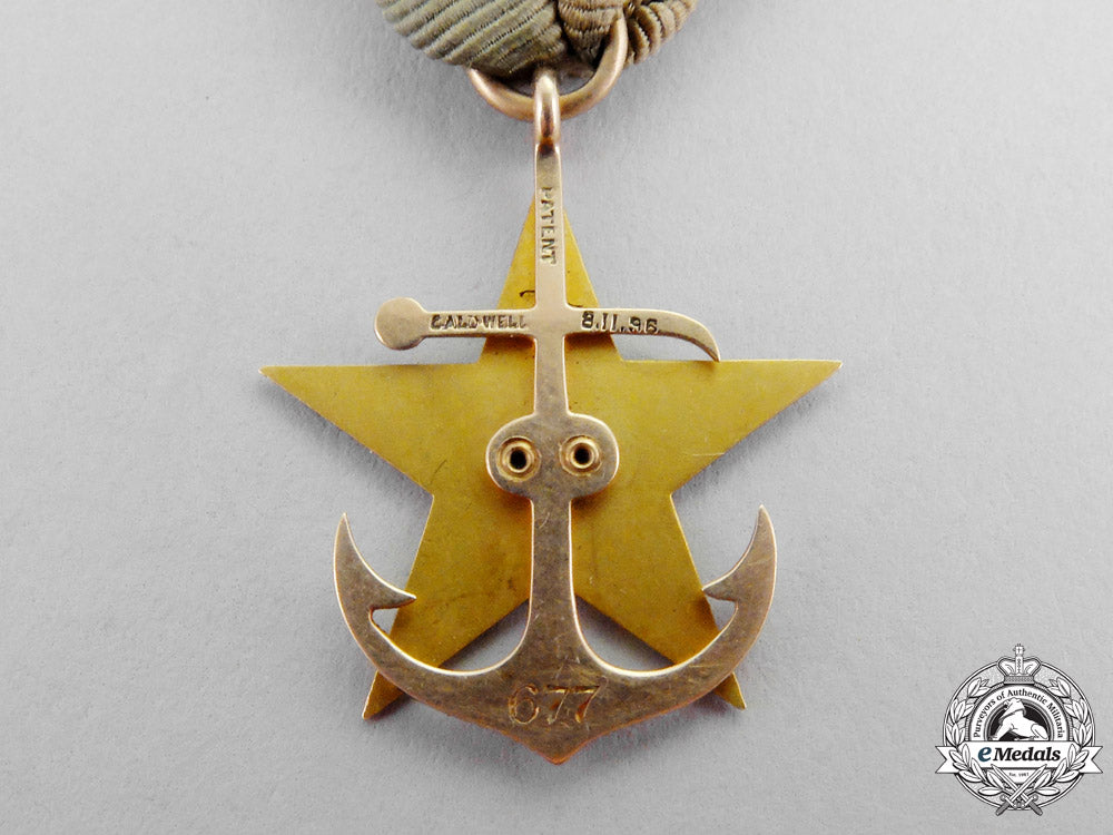 united_states._a_daughters_of1812_membership_badge_in_gold,_pennsylvania_chapter_clasp,_c.1896_m17-2199_1