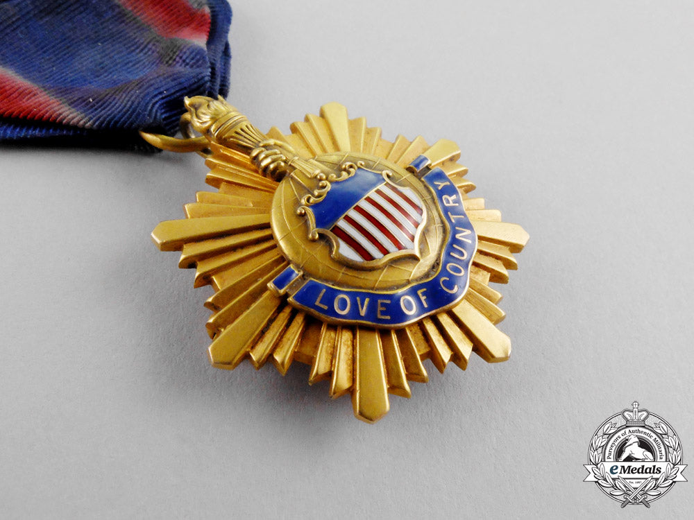 united_states._a_national_society_of_patriotic_women_of_america_membership_badge_in_gold_m17-2206