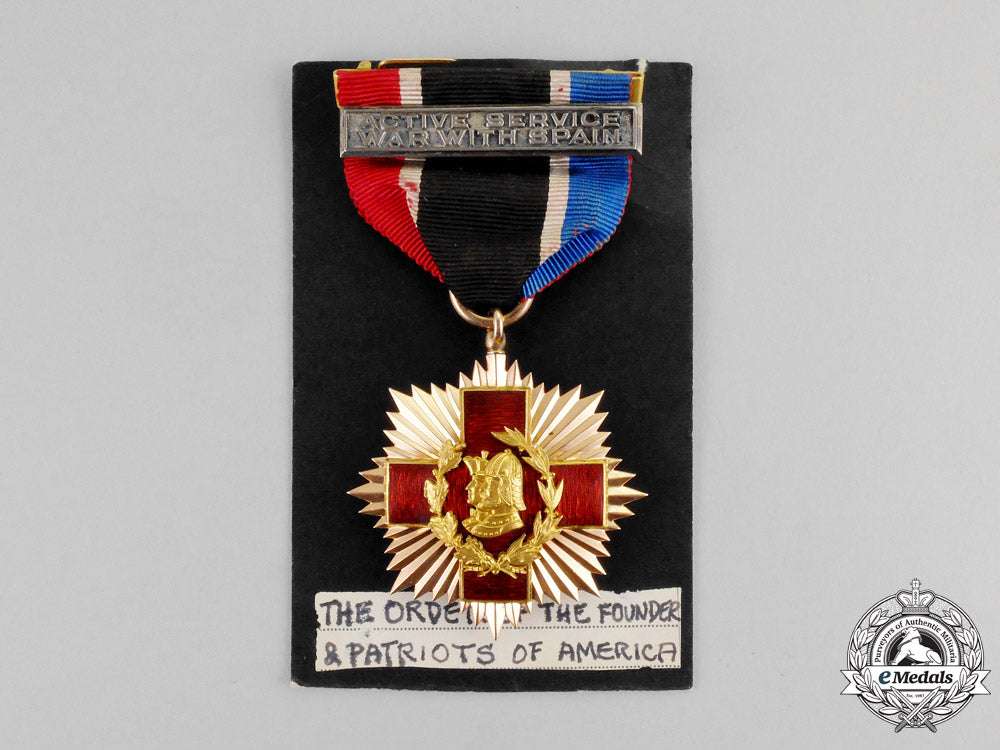 united_states._an_order_of_founders_and_patriots_of_america_membership_badge_in_gold,_c.1897_m17-2220
