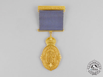 united_kingdom._a_kaisar-_i-_hind,_g.v.r.,1_st_class,_type_ii,_in_gold_with_case_m17-2237