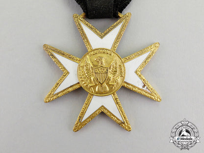 united_states._a_lot_of_seven_insignia_m17-2594