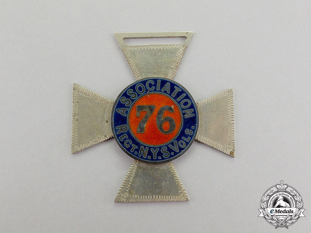 united_states._a_lot_of_eight_medals&_insignia_m17-2704
