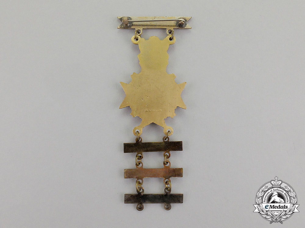 united_states._a_lot_of_three_badges_and_medals_m17-2818