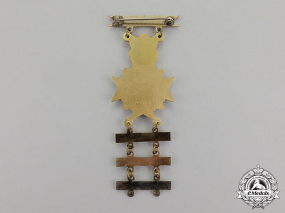 united_states._a_lot_of_three_badges_and_medals_m17-2818