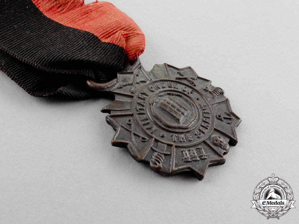 united_states._a_lot_of_three_badges_and_medals_m17-2824