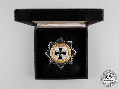 germany._a(_dkig)_german_cross_in_gold_in_case;_early_first_issue1957_version_m17-3048