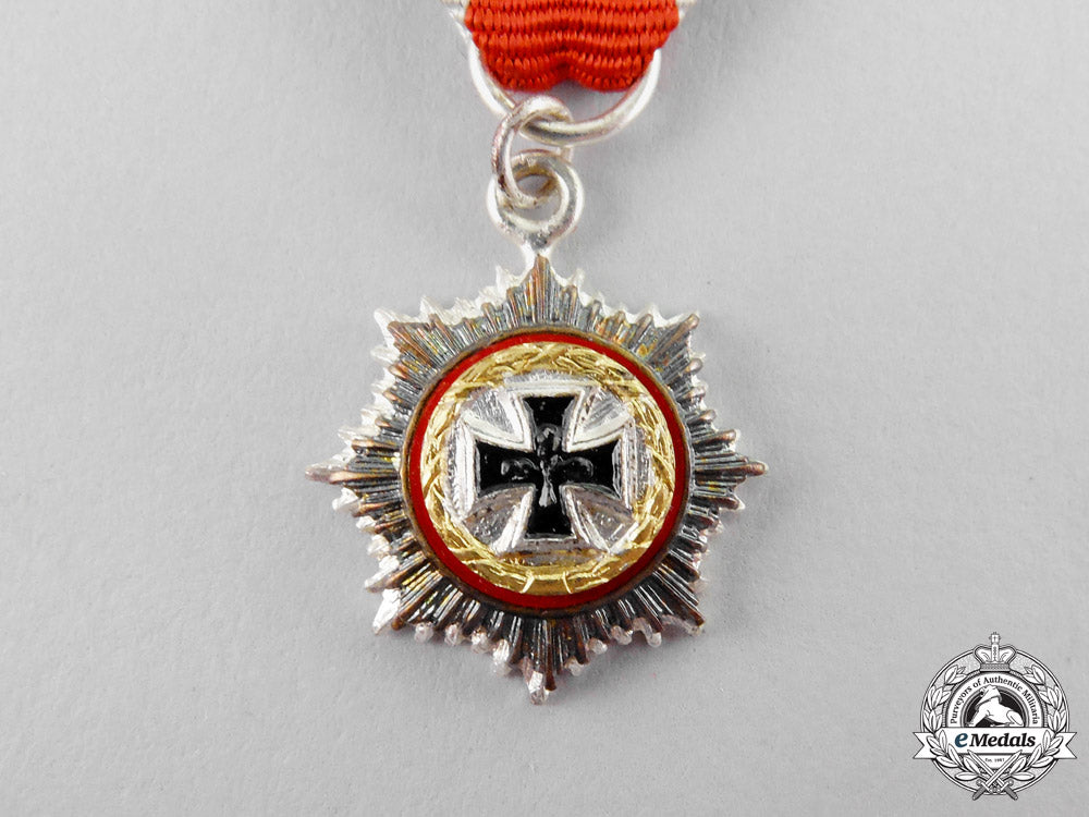 germany,_republic._a_miniature_german_cross_in_gold,1957_version_m17-3052