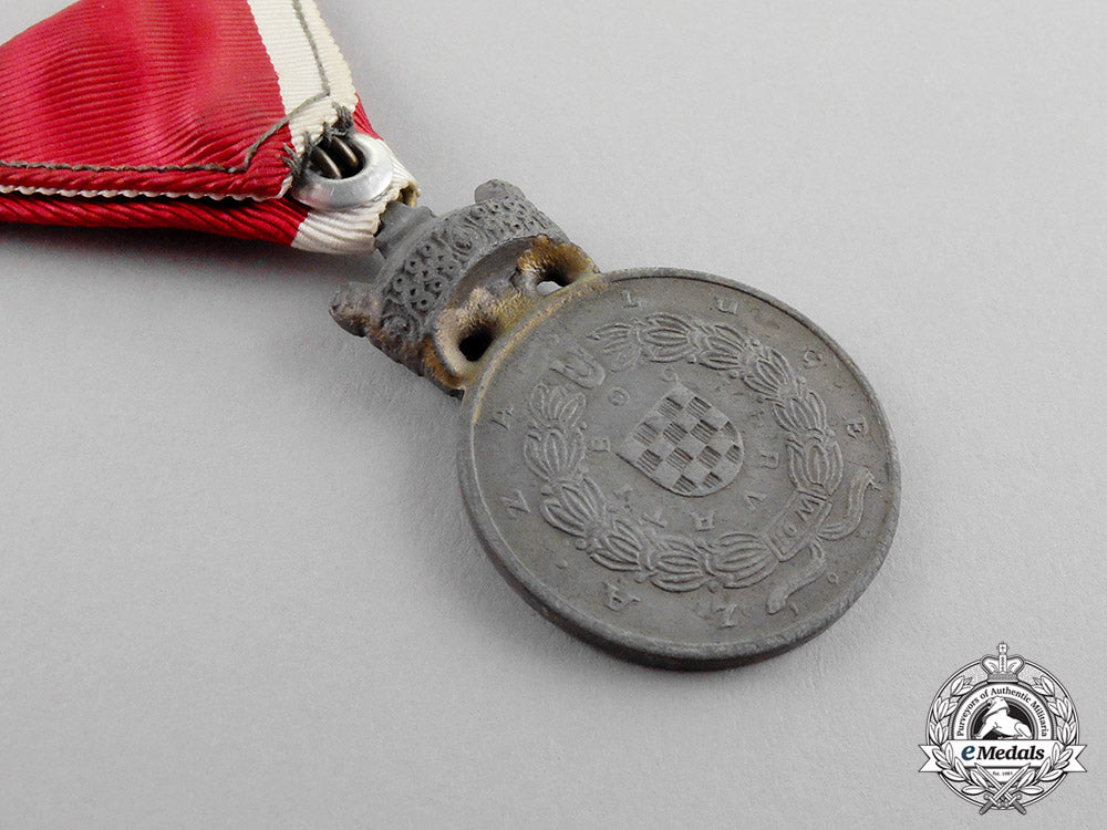 croatia._an_order_of_king_zvoninir's_crown,_bronze_grade_merit_medal_with_decoration_m17-3074