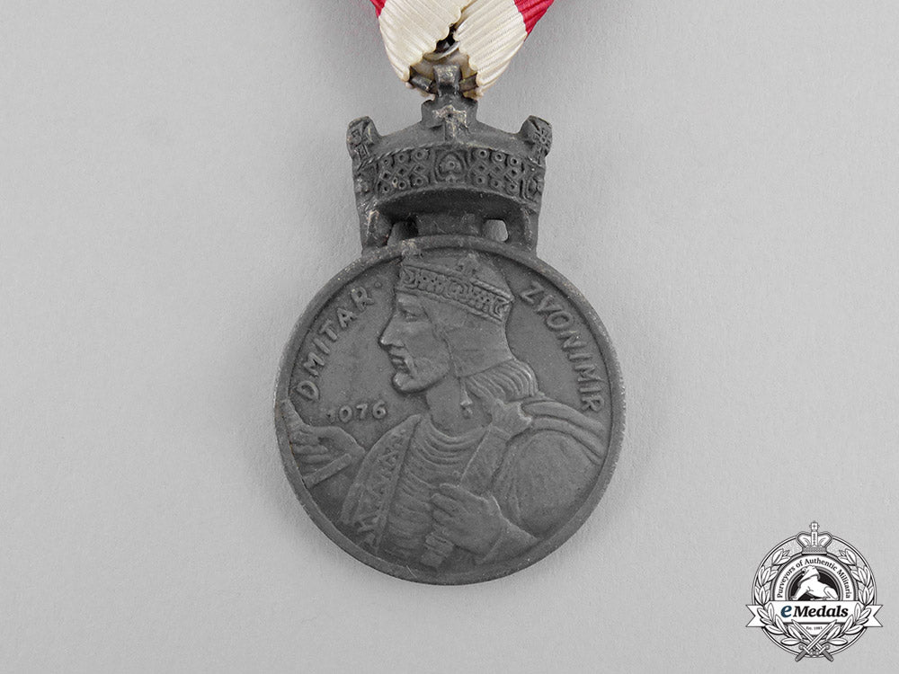 croatia._an_order_of_king_zvoninir's_crown,_silver_grade_merit_medal_with_oak_leaves_m17-3101