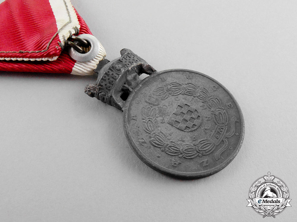 croatia._an_order_of_king_zvoninir's_crown,_silver_grade_merit_medal_with_oak_leaves_m17-3105