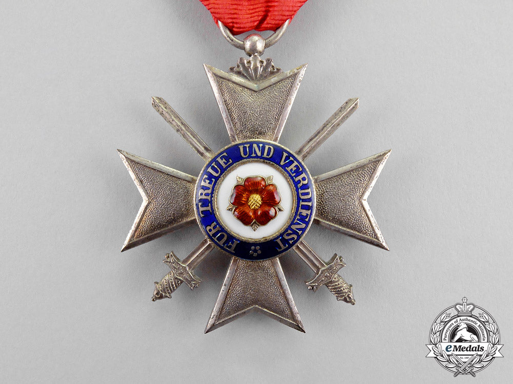 lippe._a_leopold_order_honour_cross,_fourth_class_knight_with_swords,_c.1917_m17-3441