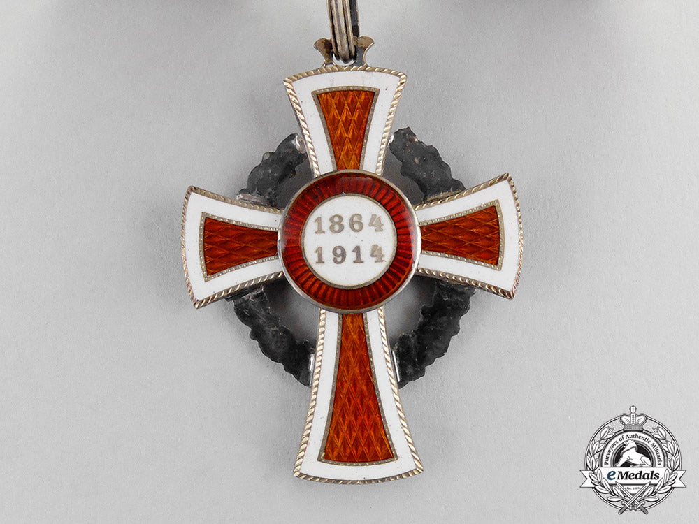 austria,_imperial._an_honour_decoration_of_the_red_cross;2_nd_class_with_war_decoration_for_ladies_m17-3531