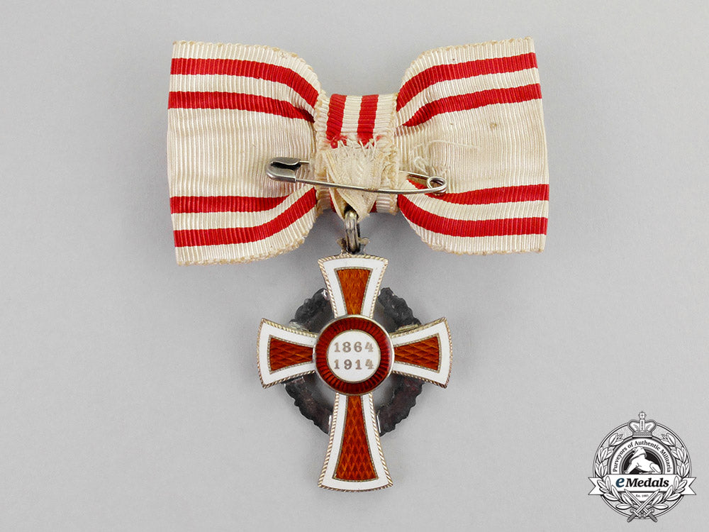 austria,_imperial._an_honour_decoration_of_the_red_cross;2_nd_class_with_war_decoration_for_ladies_m17-3532