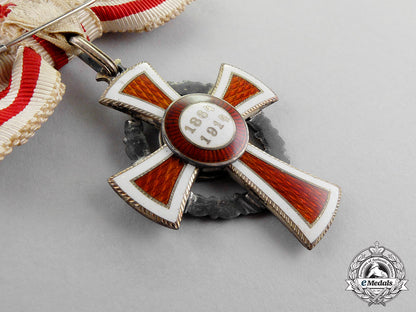 austria,_imperial._an_honour_decoration_of_the_red_cross;2_nd_class_with_war_decoration_for_ladies_m17-3534