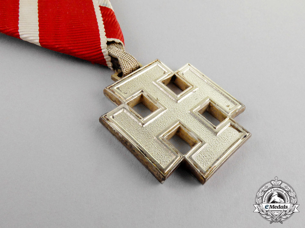 austria,_republic._an_order_of_merit,_silver_cross,_c.1930_m17-3805