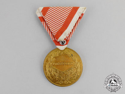 austria,_imperial._a_gold_grade_bravery_medal,_officers_version,_c.1918_m17-3826