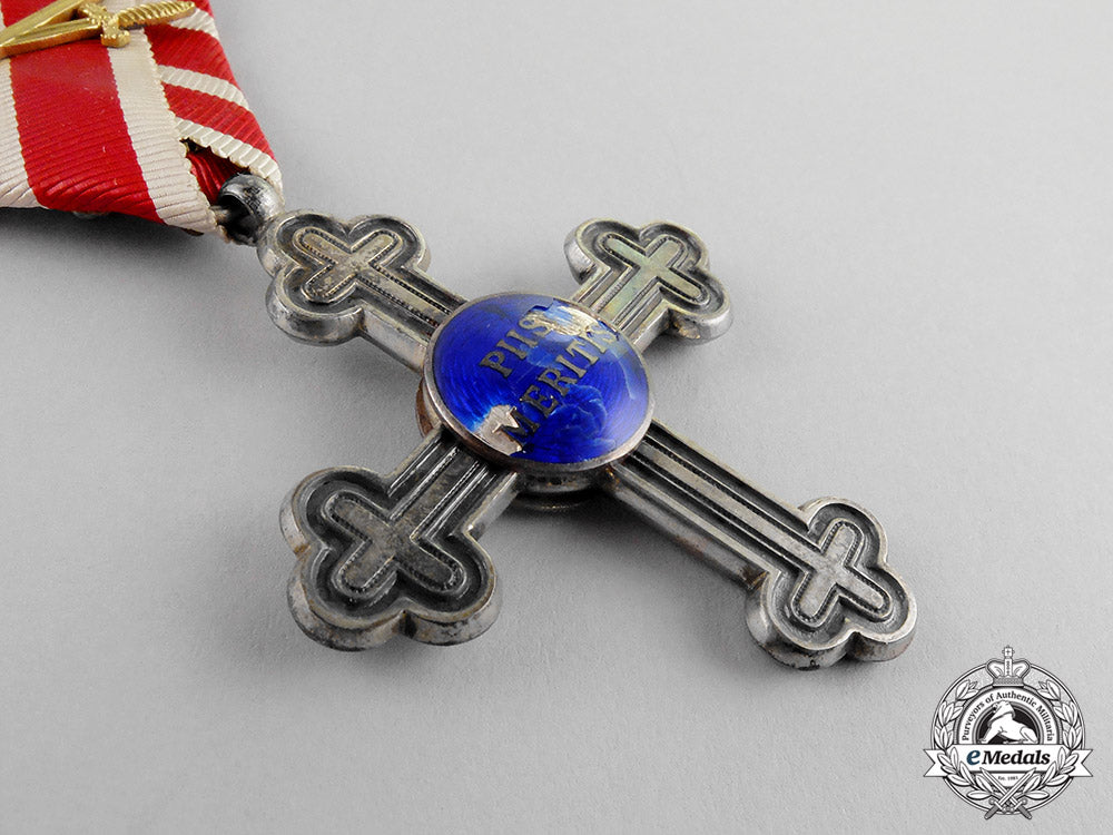 austria,_imperial._an_ecclesiastical_cross_of_honour,_second_class_with_swords,_c.1917_m17-3916
