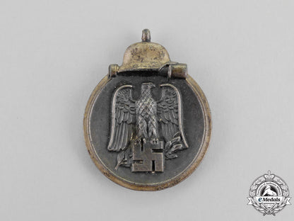 germany._a_second_war_period_commemorative_eastern_winter_campaign_medal_m17-392