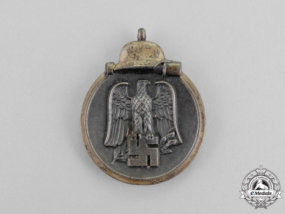 germany._a_second_war_period_commemorative_eastern_winter_campaign_medal_m17-392