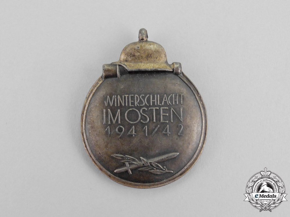 germany._a_second_war_period_commemorative_eastern_winter_campaign_medal_m17-393